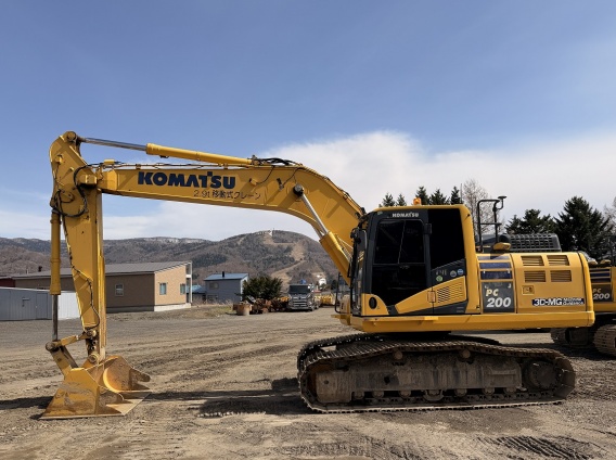 KOMATSU/PC200-11